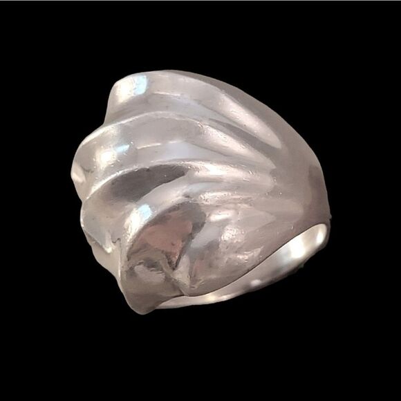 Sterling Contemporary Ribbed Sculptural Statement Ring - Picture 1 of 11